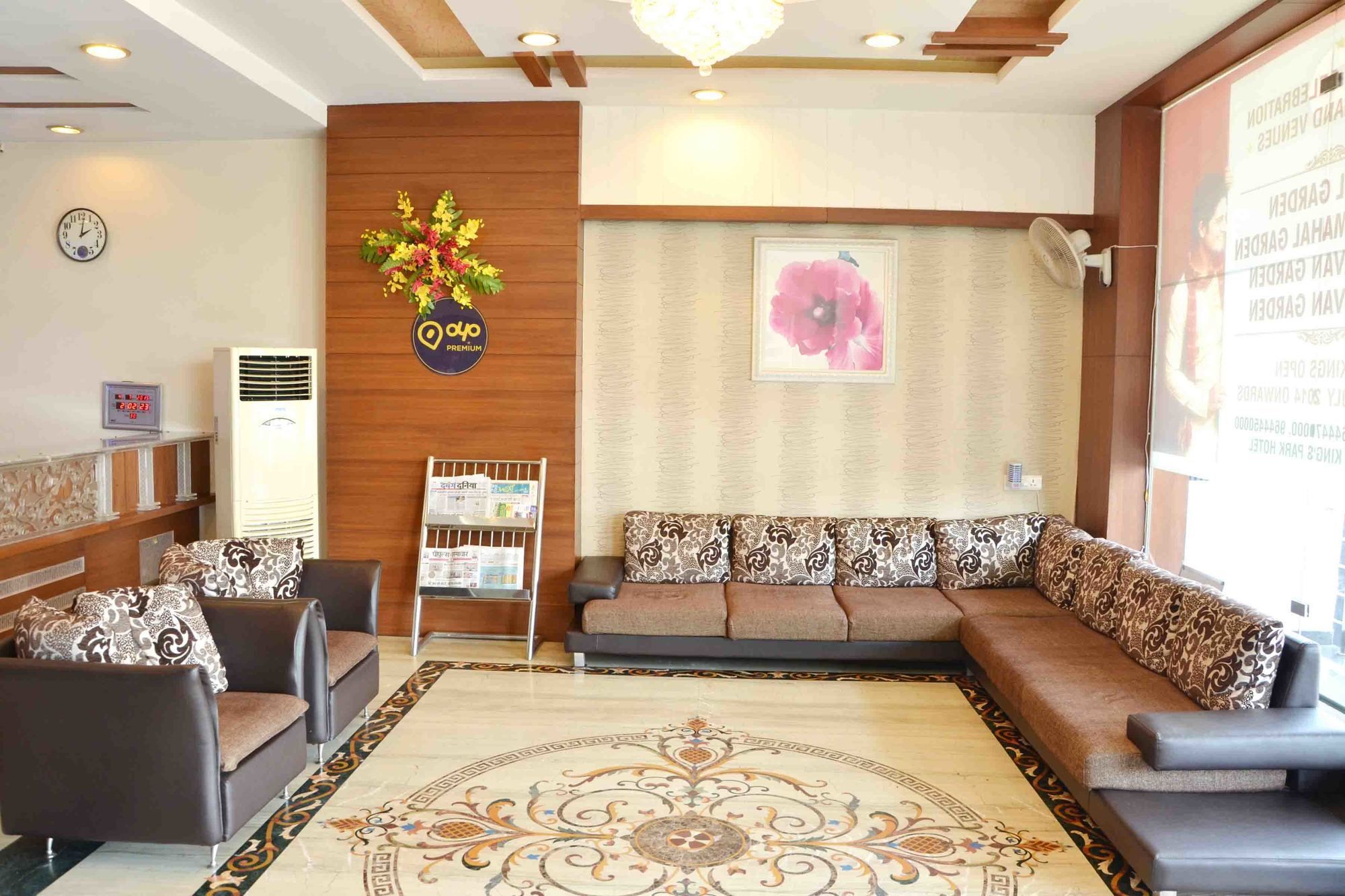 Oyo 742 Hotel Kings Park Indore Exterior foto